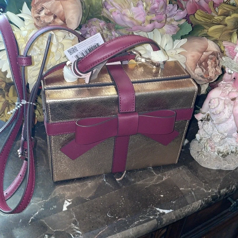 NWT Kate Spade Wrapping Party Gift Box Crossbody Bag Glittering Rose Meta $359 - Picture 4 of 12